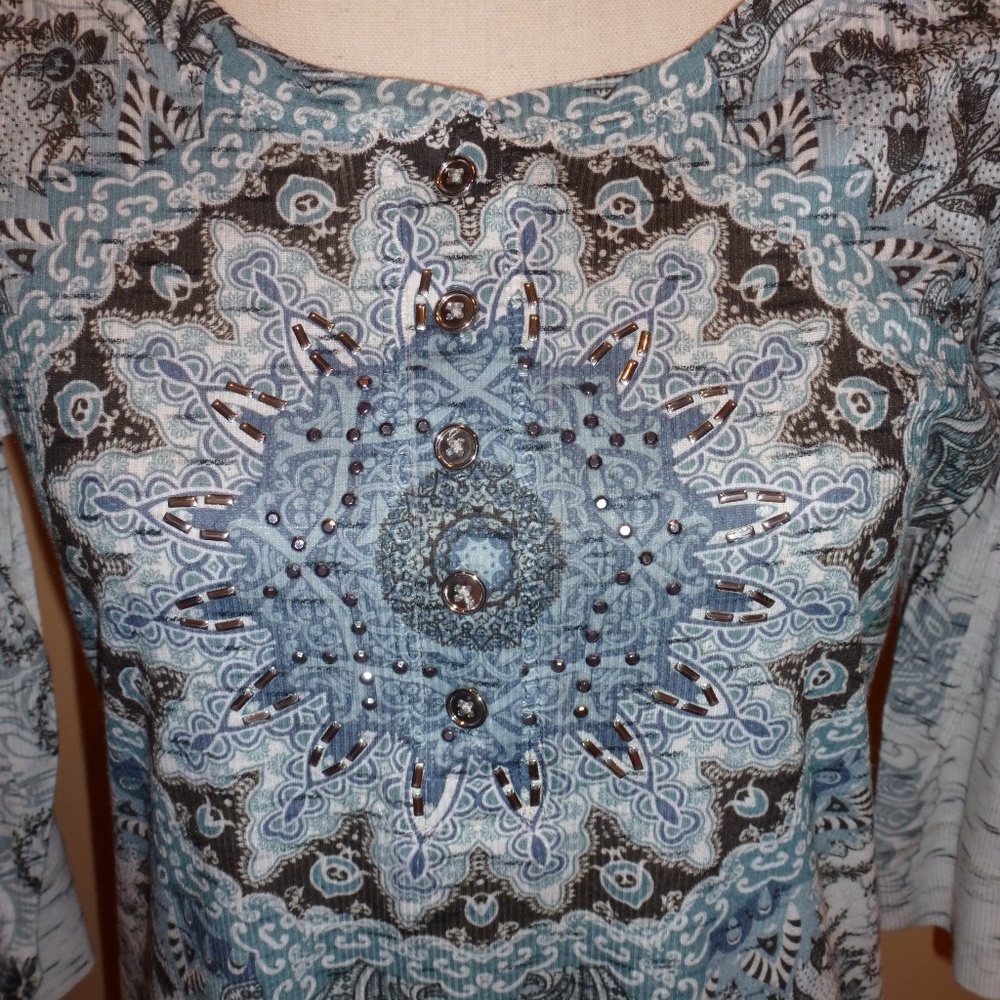 Embellished Top - Picture 4 of 7